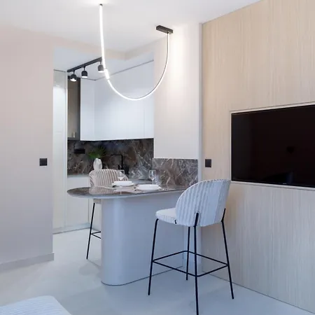 Beachfront Znjan Appartement Split