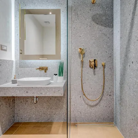 Beachfront Znjan شقة سبليت