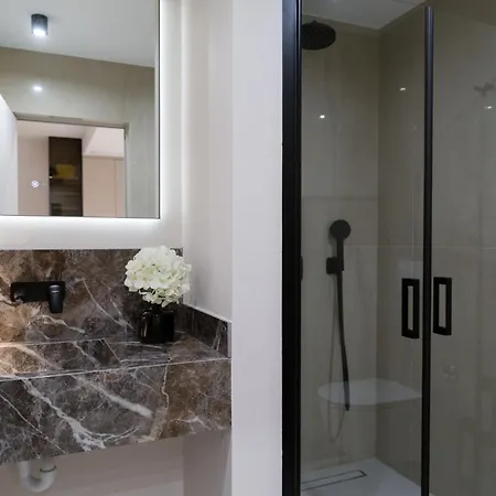 Beachfront Znjan * سبليت