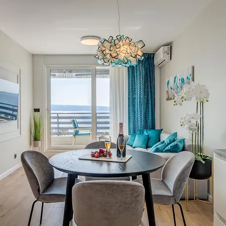 Apartment Beachfront Znjan