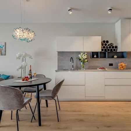 Beachfront Znjan Apartamento