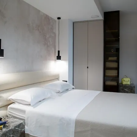 Apartment Beachfront Znjan *