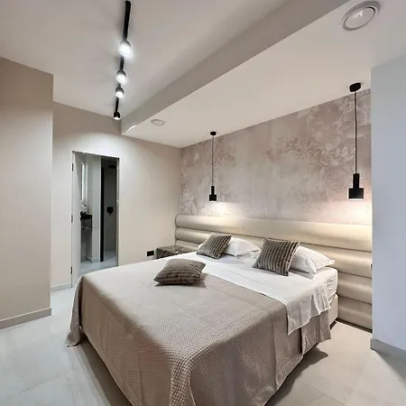 Beachfront Znjan Split