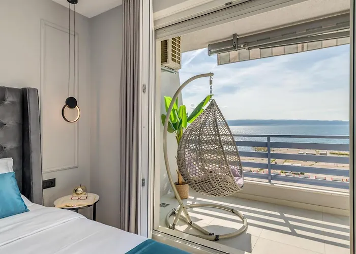 Beachfront Znjan Апартаменти