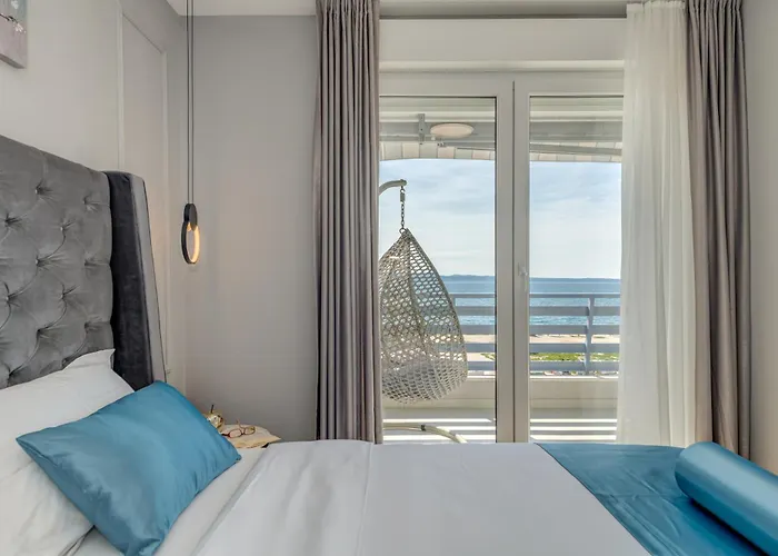 Апартаменти Beachfront Znjan *