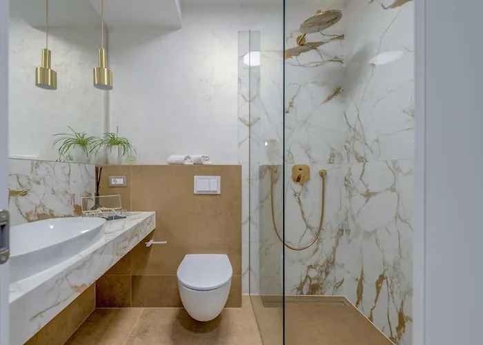 Апартаменти Beachfront Znjan Спліт