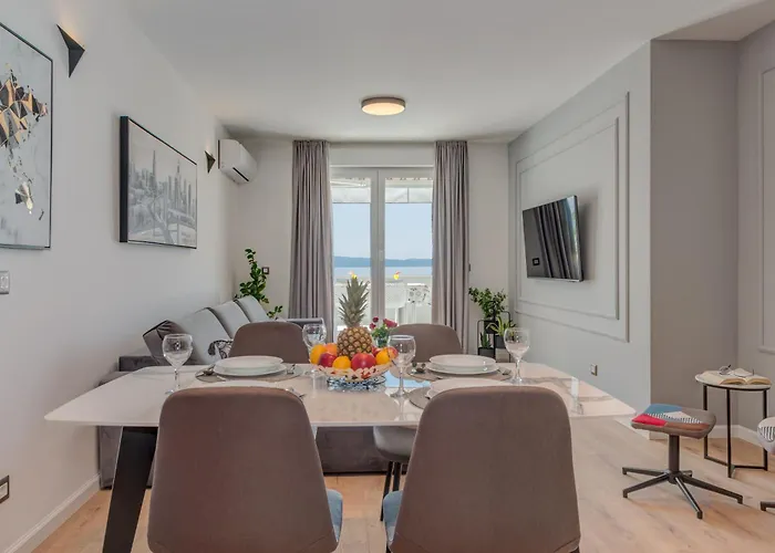 Beachfront Znjan * Спліт