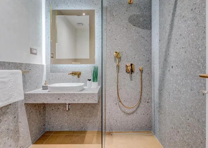 Beachfront Znjan Апартаменти Спліт