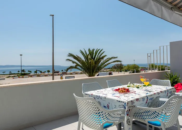 Beachfront Znjan * Спліт