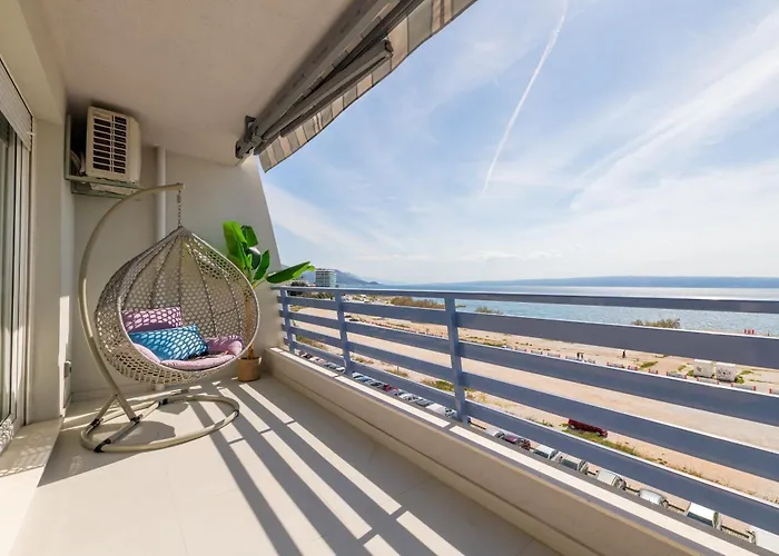 Beachfront Znjan Апартаменти