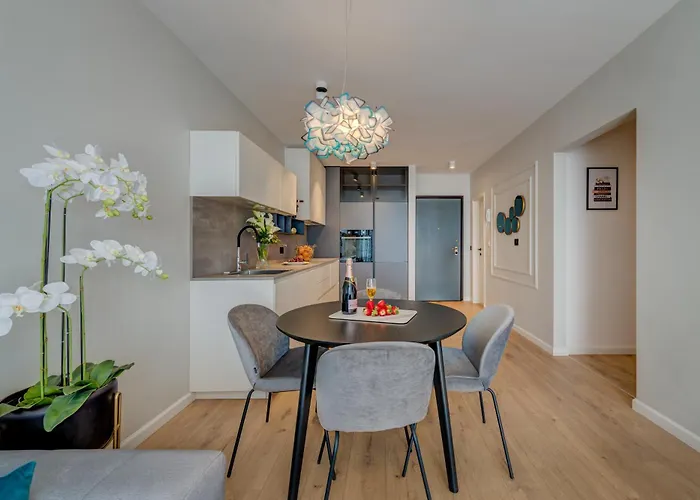 Апартаменти Beachfront Znjan