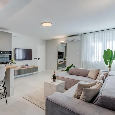 Beachfront Znjan Apartment Split