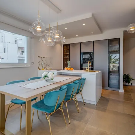 Apartament Beachfront Znjan *