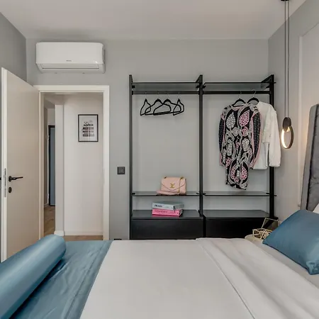 Apartament Beachfront Znjan Split