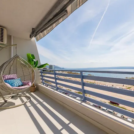 Beachfront Znjan Apartament